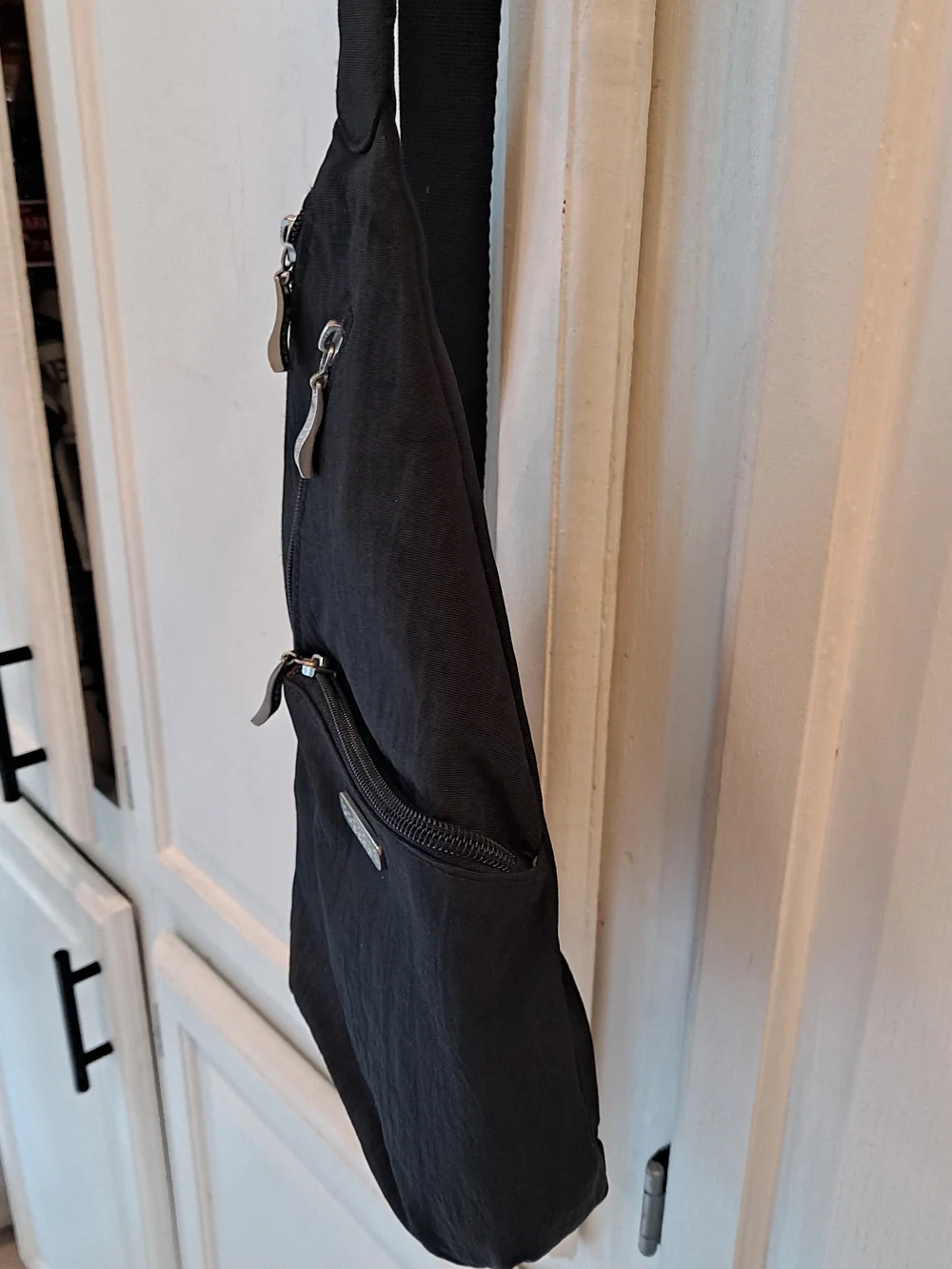 Baggallini Black Mini Crossbody Sling Lightweight Nylon Secure Travel Compact